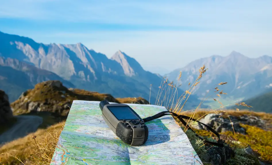 GPS-Gerät in den Bergen
